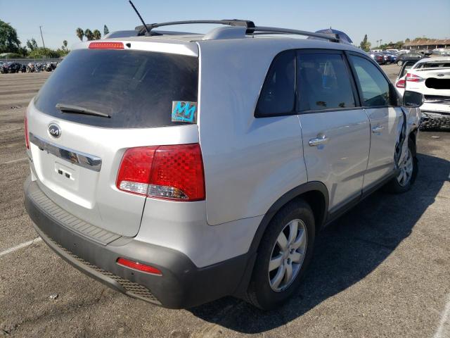 Photo 4 from auction – 2013 KIA SORENTO LX with VIN 5XYKT4A26DG333536