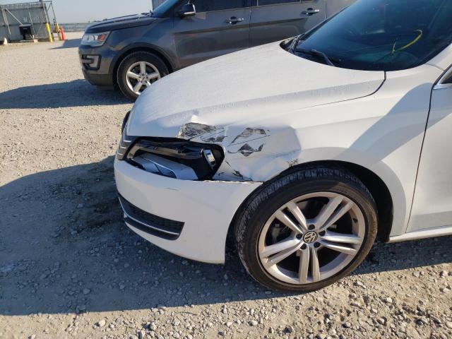 Photo 9 from auction – 2014 VOLKSWAGEN PASSAT SE with VIN 1VWBS7A39EC067221
