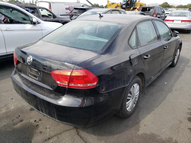 Photo 4 from auction – 2015 VOLKSWAGEN PASSAT S with VIN 1VWAT7A34FC072949