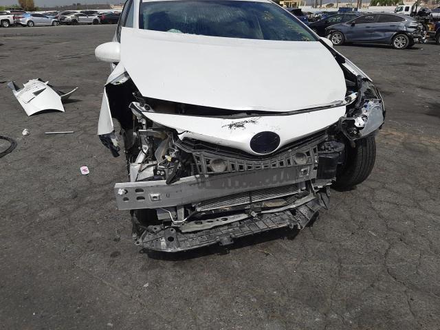 Photo 9 from auction – 2017 TOYOTA PRIUS V with VIN JTDZN3EU4HJ058169