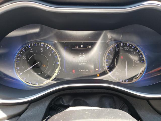 Photo 8 from auction – 2015 CHRYSLER 200 LIMITE with VIN 1C3CCCABXFN719164