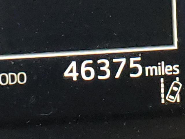 Photo 8 from auction – 2017 TOYOTA RAV4 XLE with VIN JTMRFREV9HJ701754