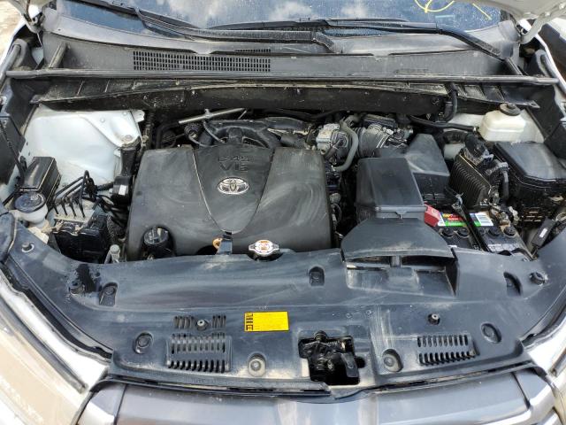 Photo 7 from auction – 2017 TOYOTA HIGHLANDER with VIN 5TDJZRFH9HS519729