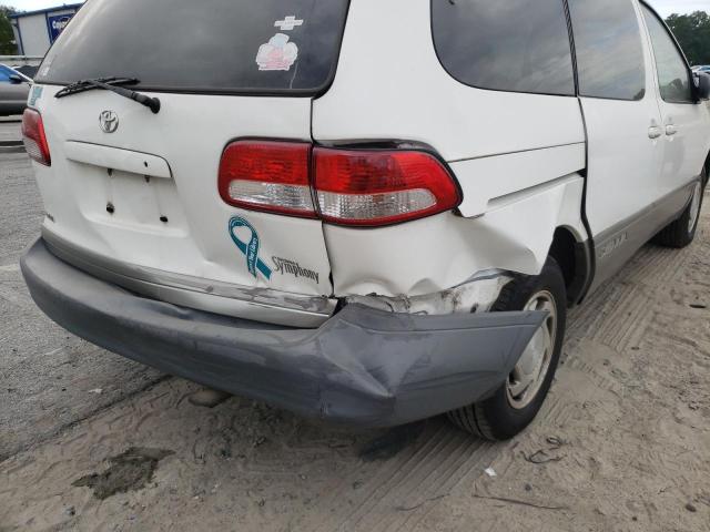 Photo 9 from auction – 2002 TOYOTA SIENNA LE with VIN 4T3ZF13C12U473020