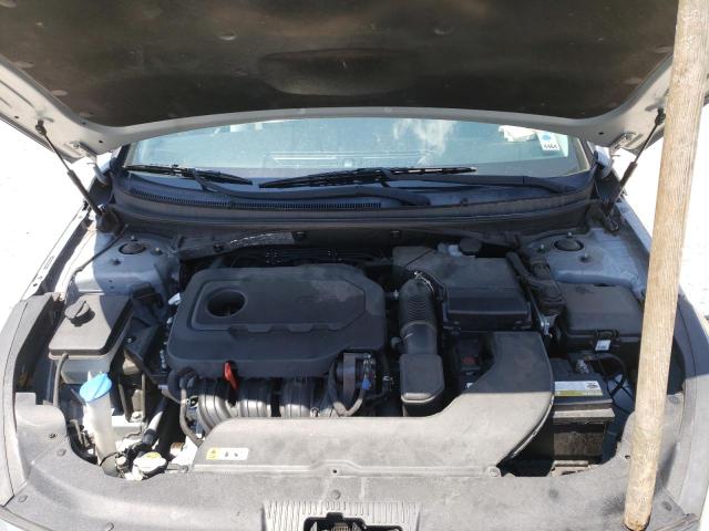 Photo 7 from auction – 2017 HYUNDAI SONATA SE with VIN 5NPE24AF1HH515856