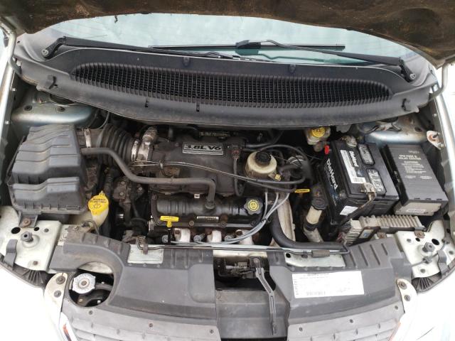Photo 7 from auction – 2002 CHRYSLER TOWN & COU with VIN 2C8GP54L92R614046