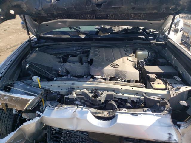 Photo 7 from auction – 2020 TOYOTA 4RUNNER SR with VIN JTEBU5JRXL5834769