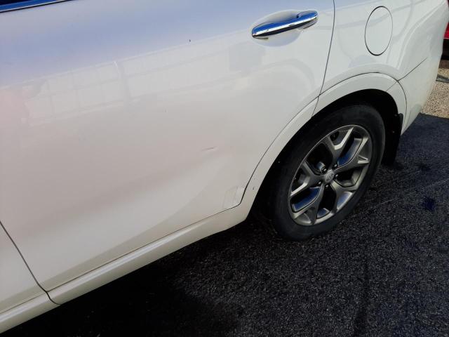 Photo 9 from auction – 2016 KIA SORENTO SX with VIN 5XYPKDA53GG075354