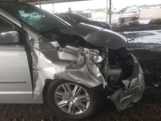 Photo 9 from auction – 2010 CHRYSLER TOWN & COU with VIN 2A4RR6DX5AR143017