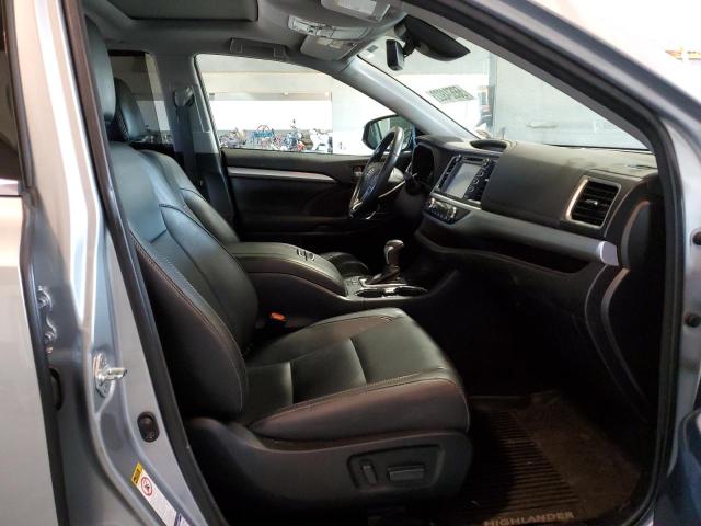 Photo 5 from auction – 2017 TOYOTA HIGHLANDER with VIN 5TDJZRFH2HS408410