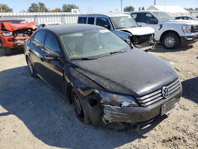 Photo 9 from auction – 2014 VOLKSWAGEN PASSAT S with VIN 1VWAT7A33EC106541