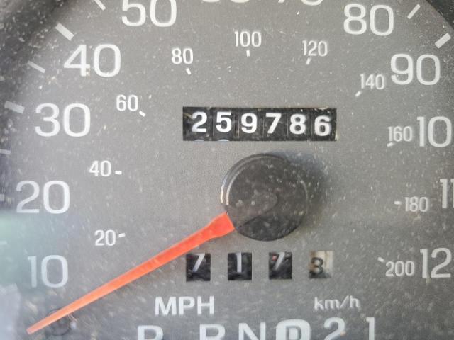 Photo 8 from auction – 2000 MERCURY GRAND MARQ with VIN 2MEFM74W3YX744709