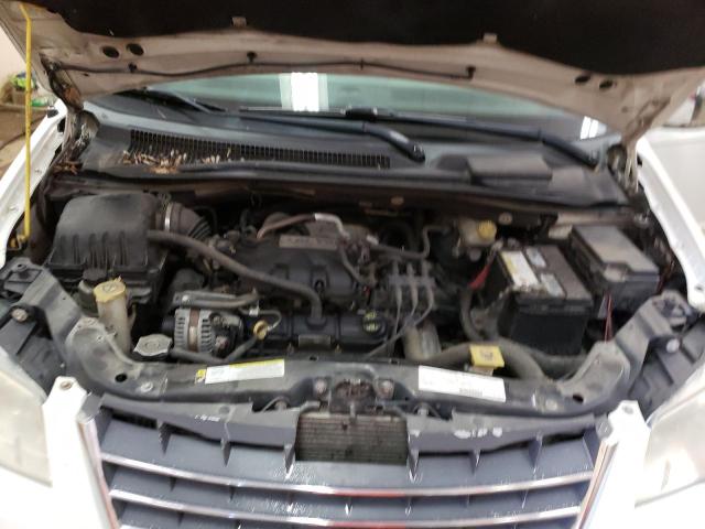 Photo 7 from auction – 2008 CHRYSLER TOWN & COU with VIN 2A8HR54P68R646313