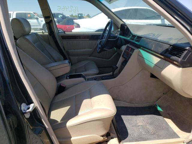 Photo 5 from auction – 1995 MERCEDES-BENZ E 420 BASE with VIN WDBEA34EXSC155830