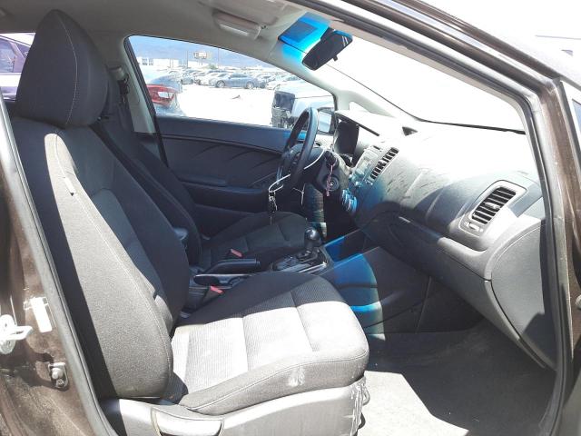 Photo 5 from auction – 2017 KIA FORTE LX with VIN 3KPFK4A75HE075304