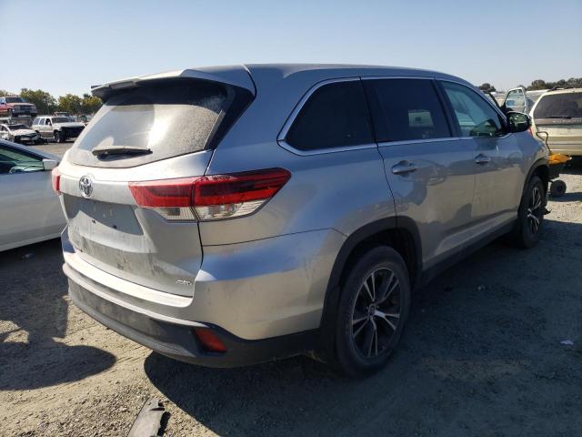 Photo 4 from auction – 2019 TOYOTA HIGHLANDER with VIN 5TDBZRFH3KS992375