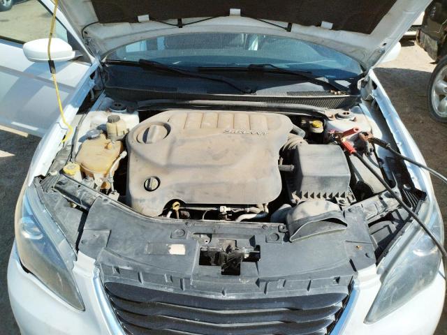 Фото 7 с аукциона – 2014 CHRYSLER 200 LIMITE с VIN 1C3CCBCG6EN179359