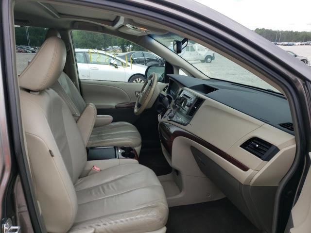 Photo 5 from auction – 2011 TOYOTA SIENNA XLE with VIN 5TDYK3DC8BS002243
