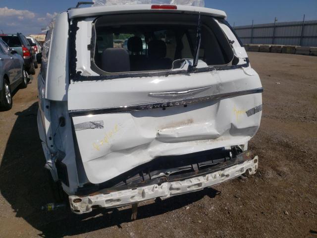 Photo 9 from auction – 2015 CHRYSLER TOWN & COU with VIN 2C4RC1BG4FR655159