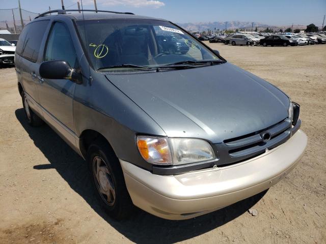 TOYOTA SIENNA CE 2000 with VIN 4T3ZF13C0YU304311 - Photo from auction