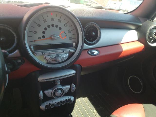 Photo 9 from auction – 2010 MINI COOPER with VIN WMWMF3C58ATU79113