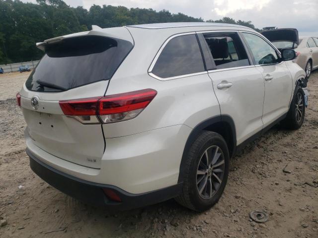 Photo 4 from auction – 2019 TOYOTA HIGHLANDER with VIN 5TDKZRFH9KS555304