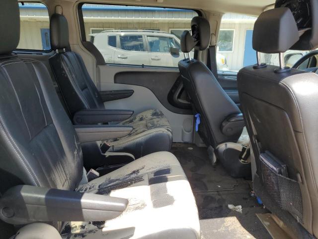 Photo 6 from auction – 2016 CHRYSLER TOWN & COU with VIN 2C4RC1CG3GR128214
