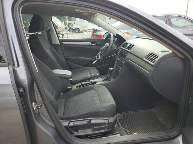 Photo 5 from auction – 2015 VOLKSWAGEN PASSAT S with VIN 1VWAT7A39FC005747