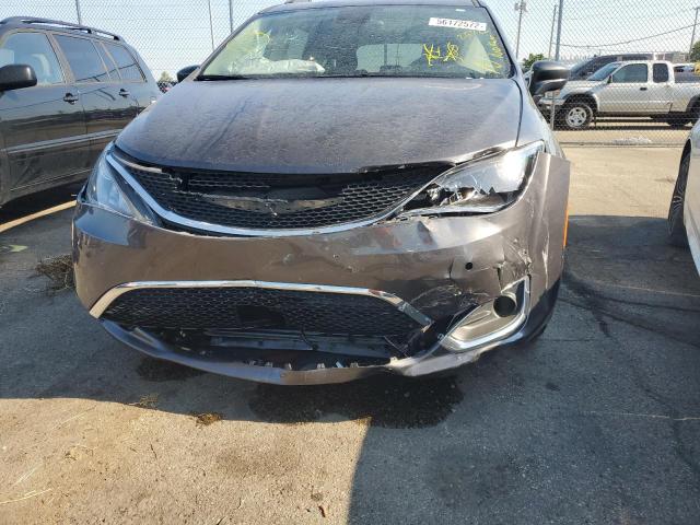 Photo 9 from auction – 2017 CHRYSLER PACIFICA T with VIN 2C4RC1EG1HR647728