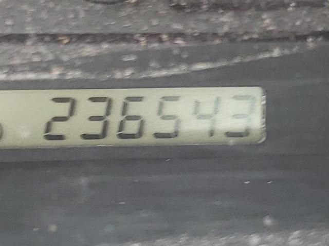 Photo 8 from auction – 2002 TOYOTA CAMRY LE with VIN 4T1BE30K42U516544
