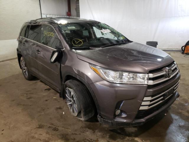 TOYOTA HIGHLANDER 2019 with VIN 5TDJZRFH7KS629038 - Photo from auction