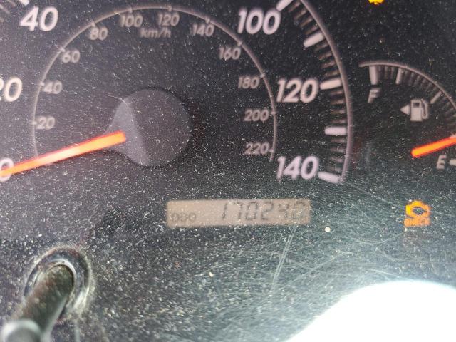 Photo 8 from auction – 2005 TOYOTA CAMRY LE with VIN 4T1BF32K05U591711