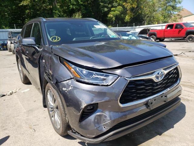 TOYOTA HIGHLANDER 2022 with VIN 5TDEBRCH3NS078265 - Photo from auction