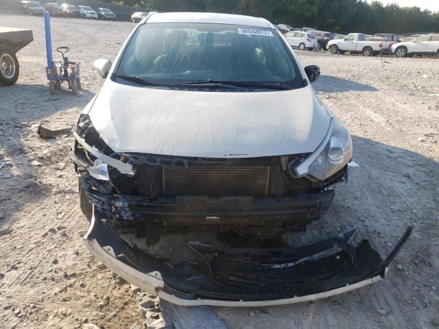 Photo 9 from auction – 2015 KIA FORTE LX with VIN KNAFK4A68F5325129