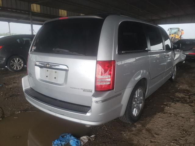 Photo 4 from auction – 2010 CHRYSLER TOWN & COU with VIN 2A4RR6DX5AR143017