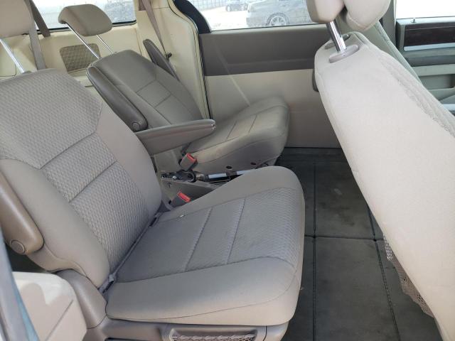 Photo 6 from auction – 2010 CHRYSLER TOWN & COU with VIN 2A4RR5D15AR501982