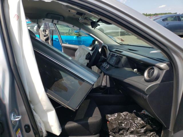 Photo 5 from auction – 2017 TOYOTA RAV4 LE with VIN 2T3BFREV6HW660275