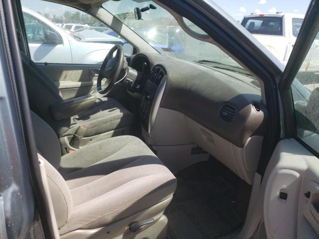 Photo 5 from auction – 2005 CHRYSLER TOWN & COU with VIN 2C4GP54L85R499638