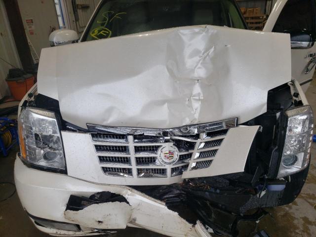Photo 7 from auction – 2011 CADILLAC ESCALADE with VIN 1GYS3AEF1BR263979