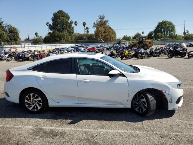 Photo 9 from auction – 2018 HONDA CIVIC EX with VIN 19XFC2F72JE200470