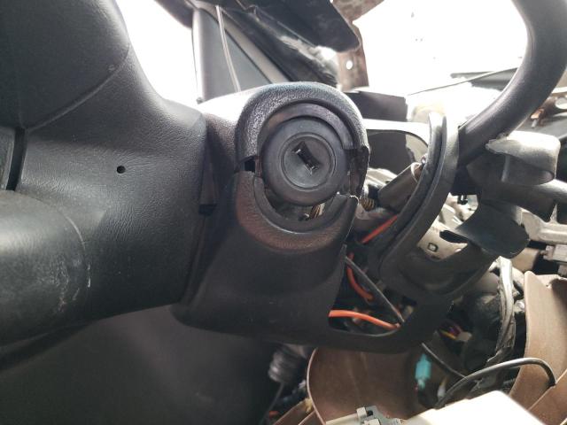 Photo 9 from auction – 2004 CHEVROLET SILVERADO with VIN 1GCEC14V74Z307109