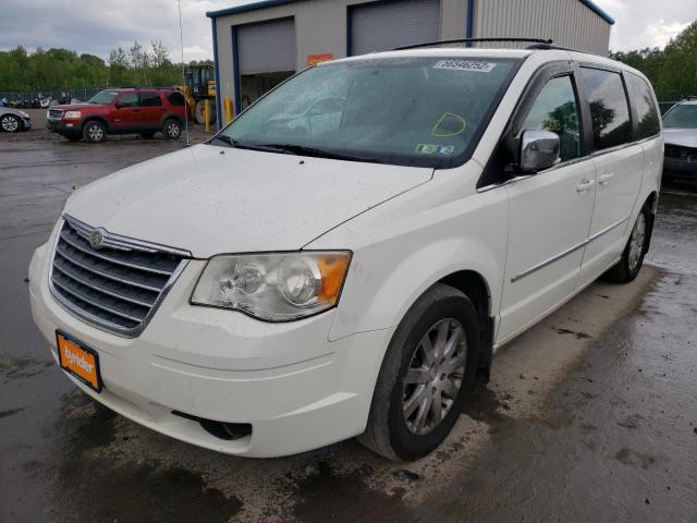 Photo 2 from auction – 2010 CHRYSLER TOWN & COU with VIN 2A4RR5D16AR152279