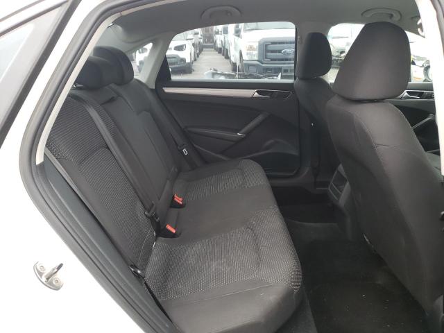 Photo 6 from auction – 2016 VOLKSWAGEN PASSAT with VIN 1VWAT7A36GC034074
