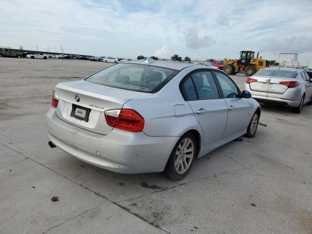Photo 4 from auction – 2007 BMW 328 XI with VIN WBAVC93557KX61014
