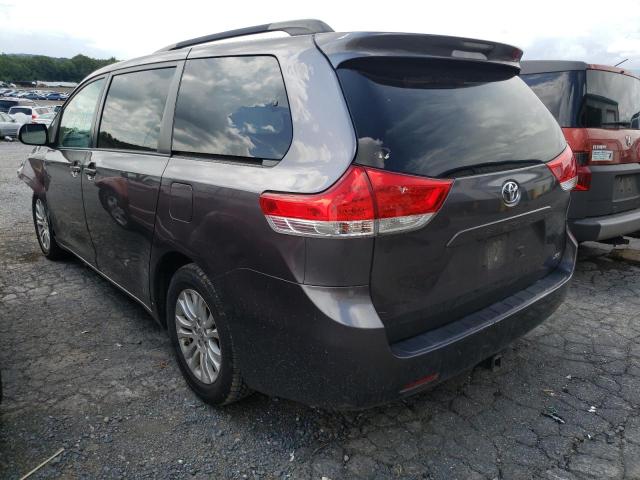 Photo 3 from auction – 2014 TOYOTA SIENNA XLE with VIN 5TDYK3DC6ES489334