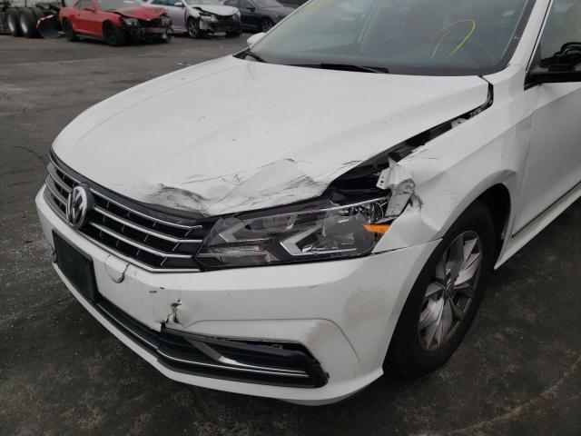 Photo 9 from auction – 2016 VOLKSWAGEN PASSAT with VIN 1VWAT7A36GC034074