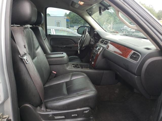 Photo 5 from auction – 2013 CHEVROLET AVALANCHE with VIN 3GNTKFE72DG371315
