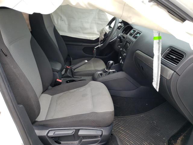 Photo 5 from auction – 2017 VOLKSWAGEN JETTA S with VIN 3VW2B7AJ5HM350961