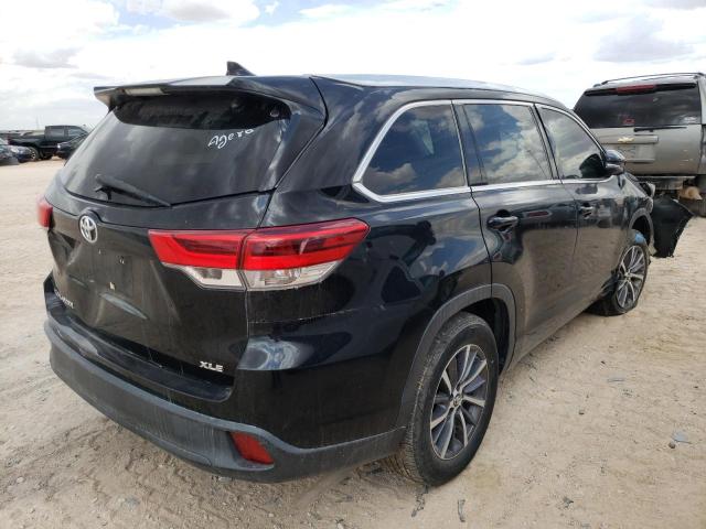 Photo 4 from auction – 2018 TOYOTA HIGHLANDER with VIN 5TDKZRFH4JS537341