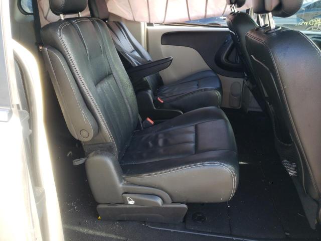 Photo 6 from auction – 2016 CHRYSLER TOWN & COU with VIN 2C4RC1BGXGR118409